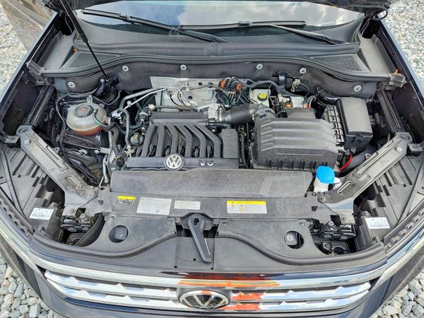 2022 VOLKSWAGEN ATLAS CROSS SPORT SE w/ Tech