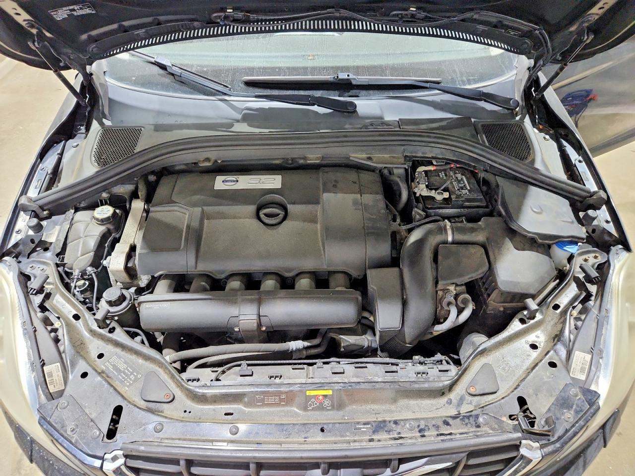 2012 VOLVO XC60