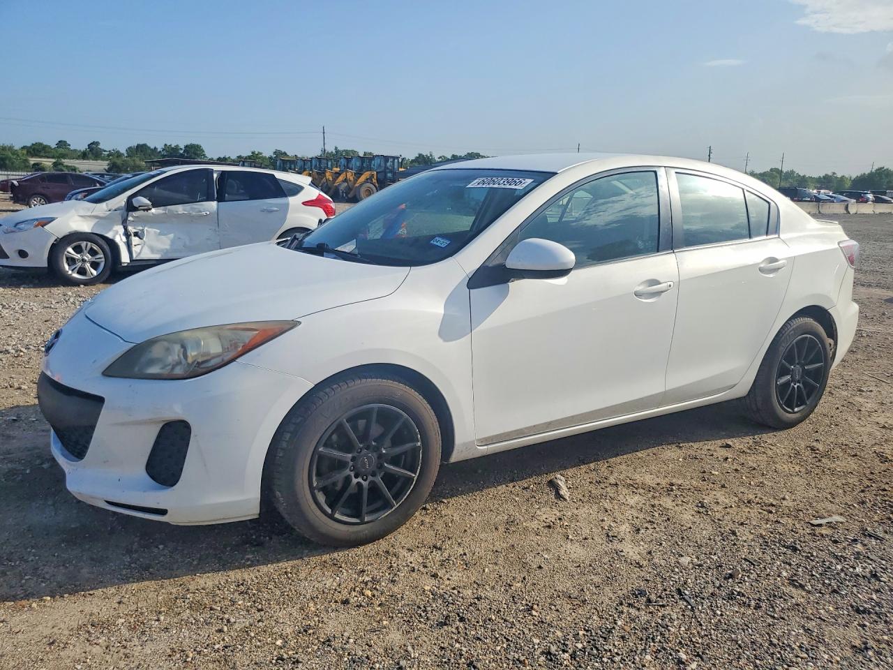 2013 MAZDA 3 SV/Base