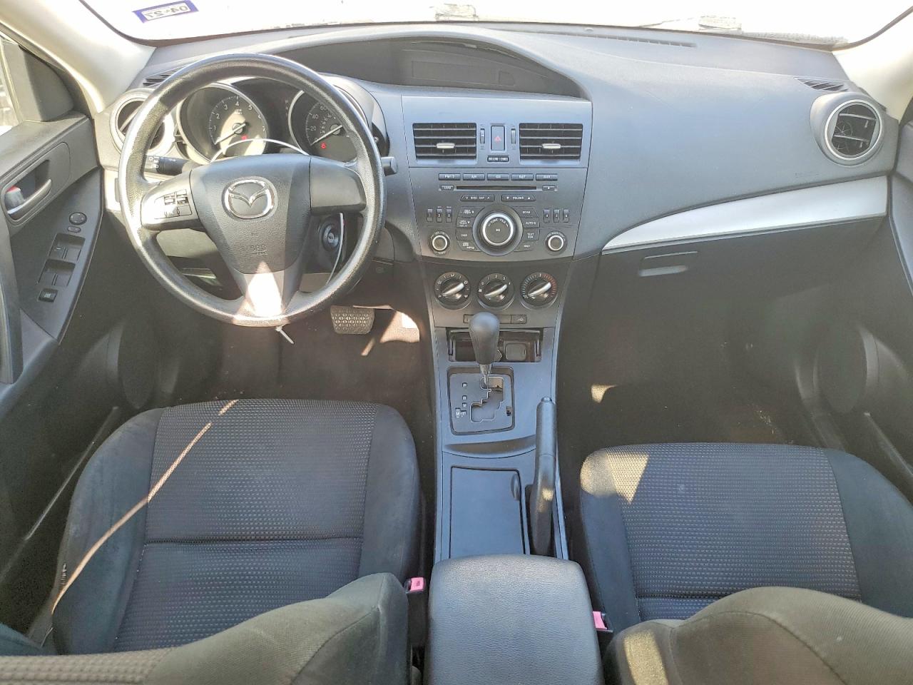 2013 MAZDA 3 SV/Base