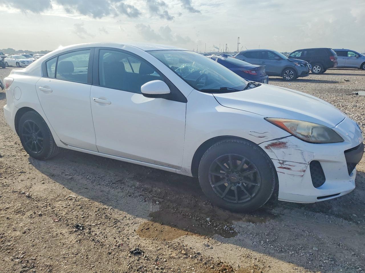2013 MAZDA 3 SV/Base