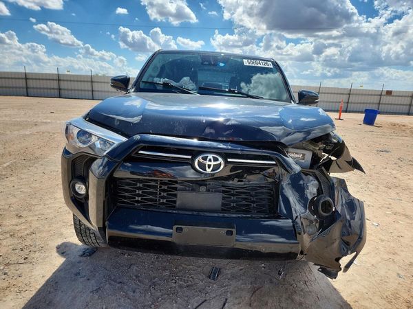2022 TOYOTA 4RUNNER SR5 Prem