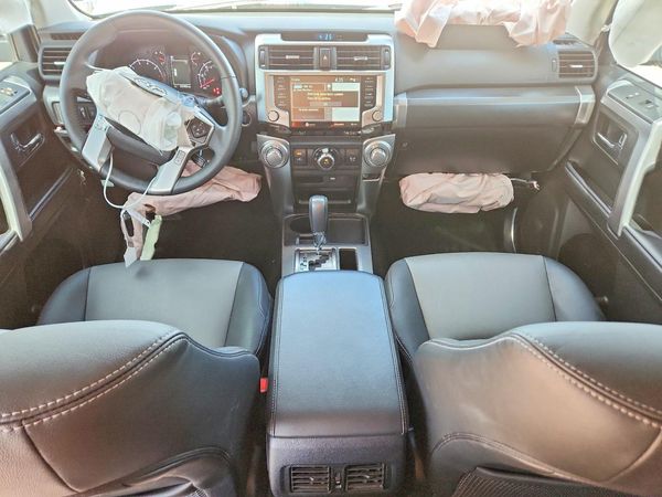2022 TOYOTA 4RUNNER SR5 Prem