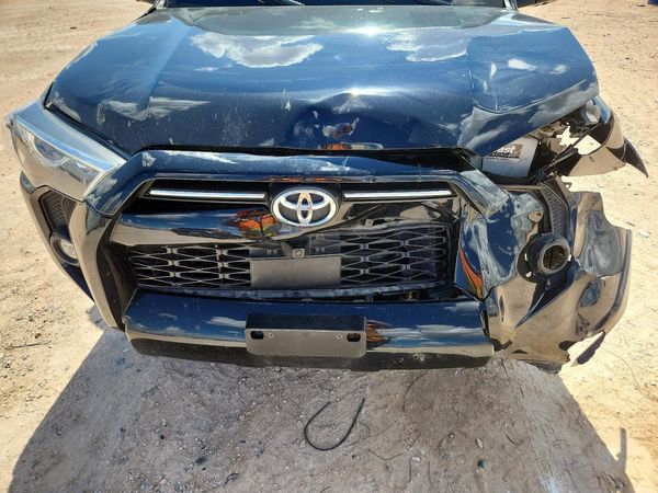 2022 TOYOTA 4RUNNER SR5 Prem