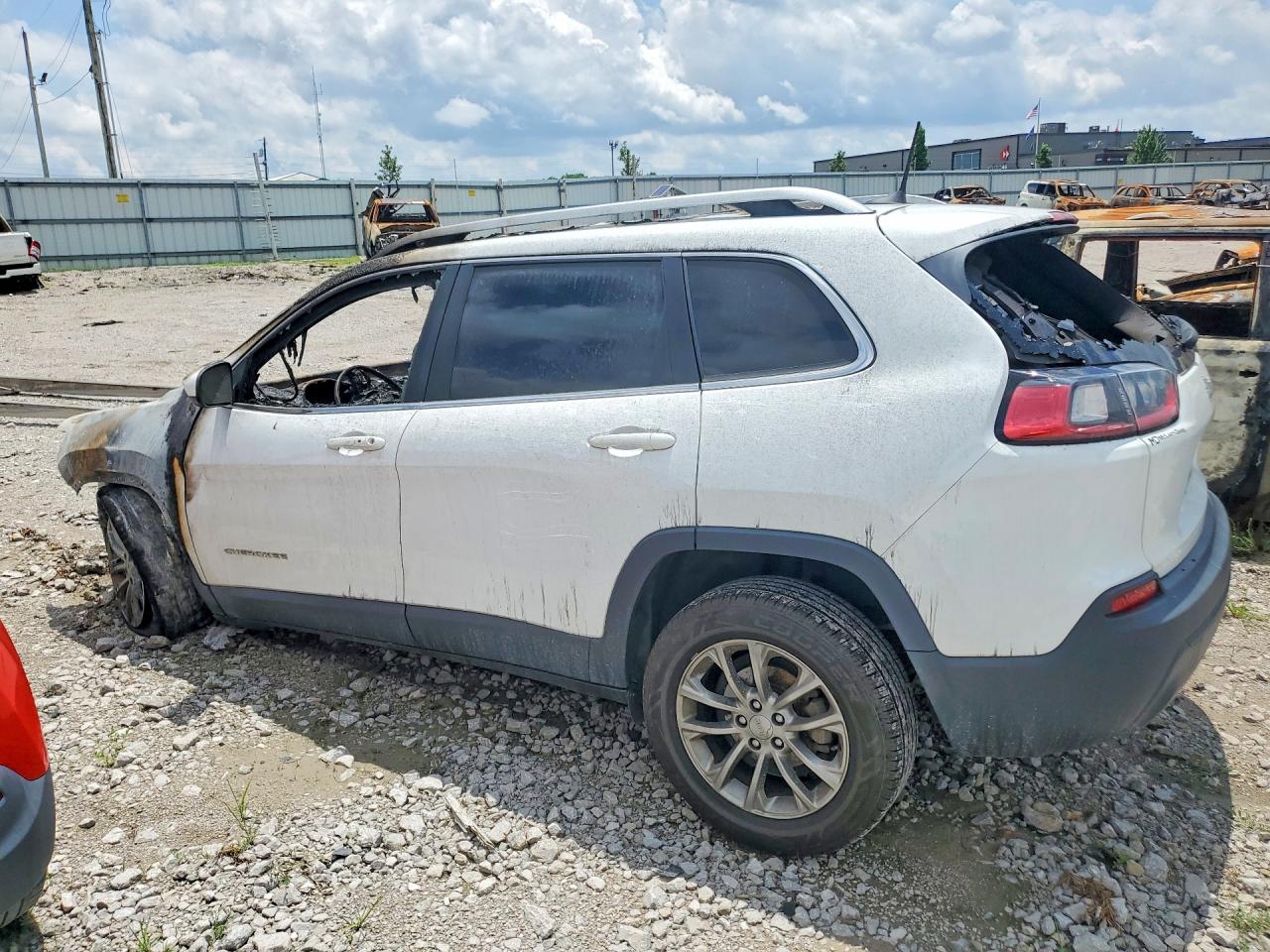 2019 JEEP CHEROKEE LATITUDE PLUS FWD