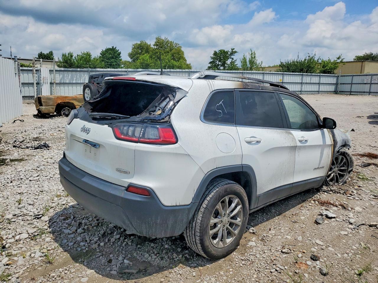 2019 JEEP CHEROKEE LATITUDE PLUS FWD