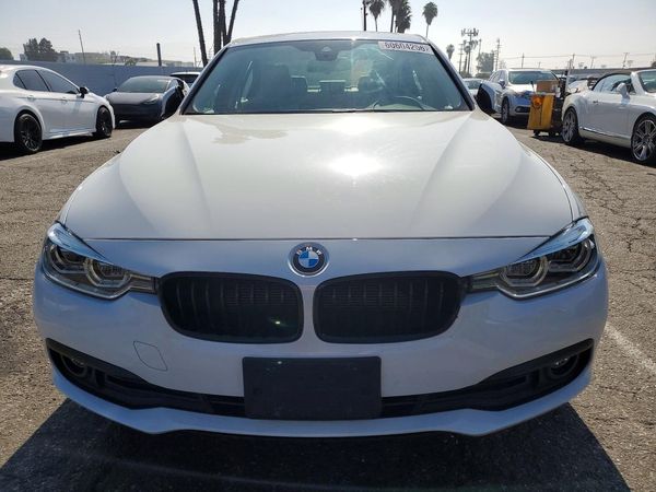 2018 BMW 320