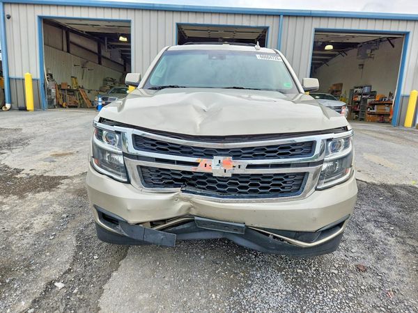 2015 CHEVROLET SUBURBAN LT