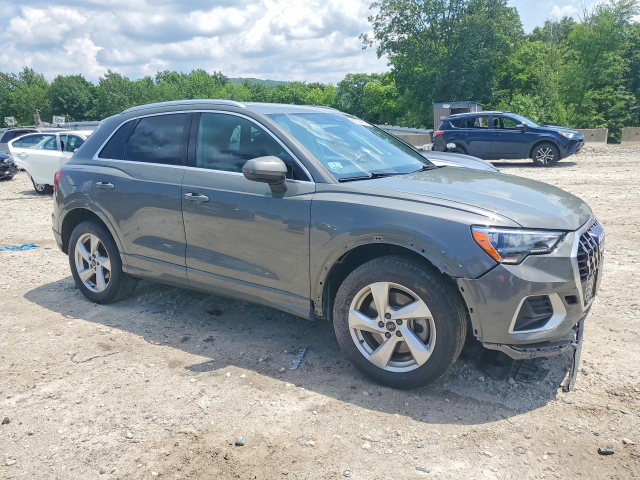 2021 AUDI Q3 quattro Premium