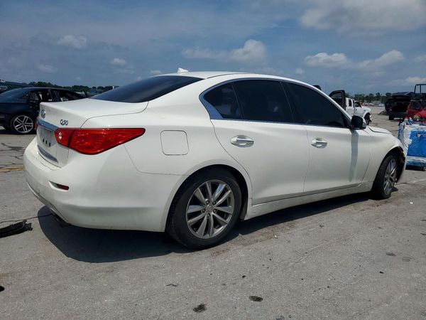2017 INFINITI CLA 250