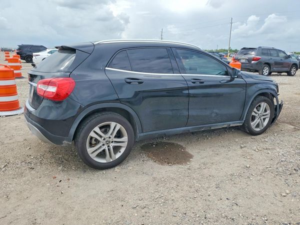 2020 MERCEDES-BENZ GLA GLA250