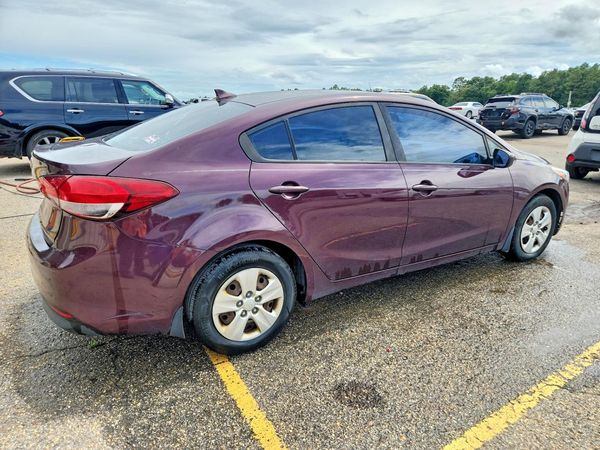 2018 KIA FORTE LX Base