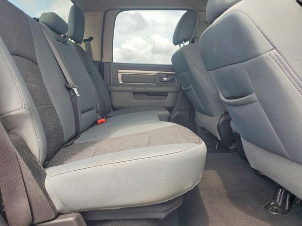 2019 RAM 1500 CLASSIC SLT