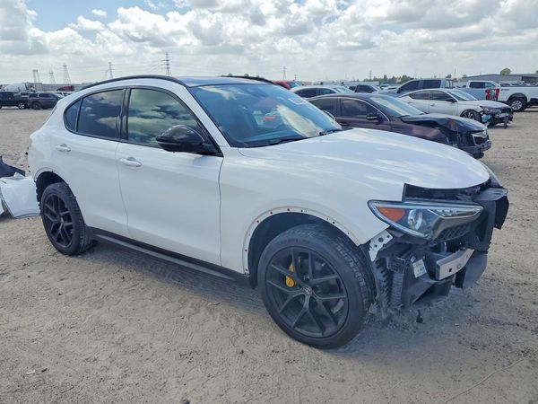 2020 ALFA ROMEO STELVIO RWD