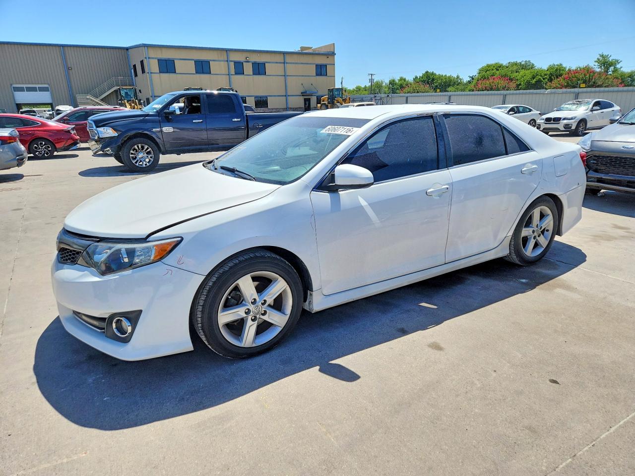 2014 TOYOTA CAMRY