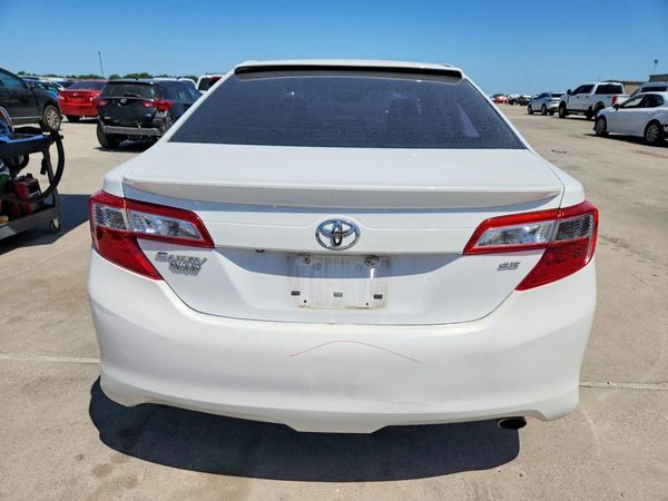 2014 TOYOTA CAMRY