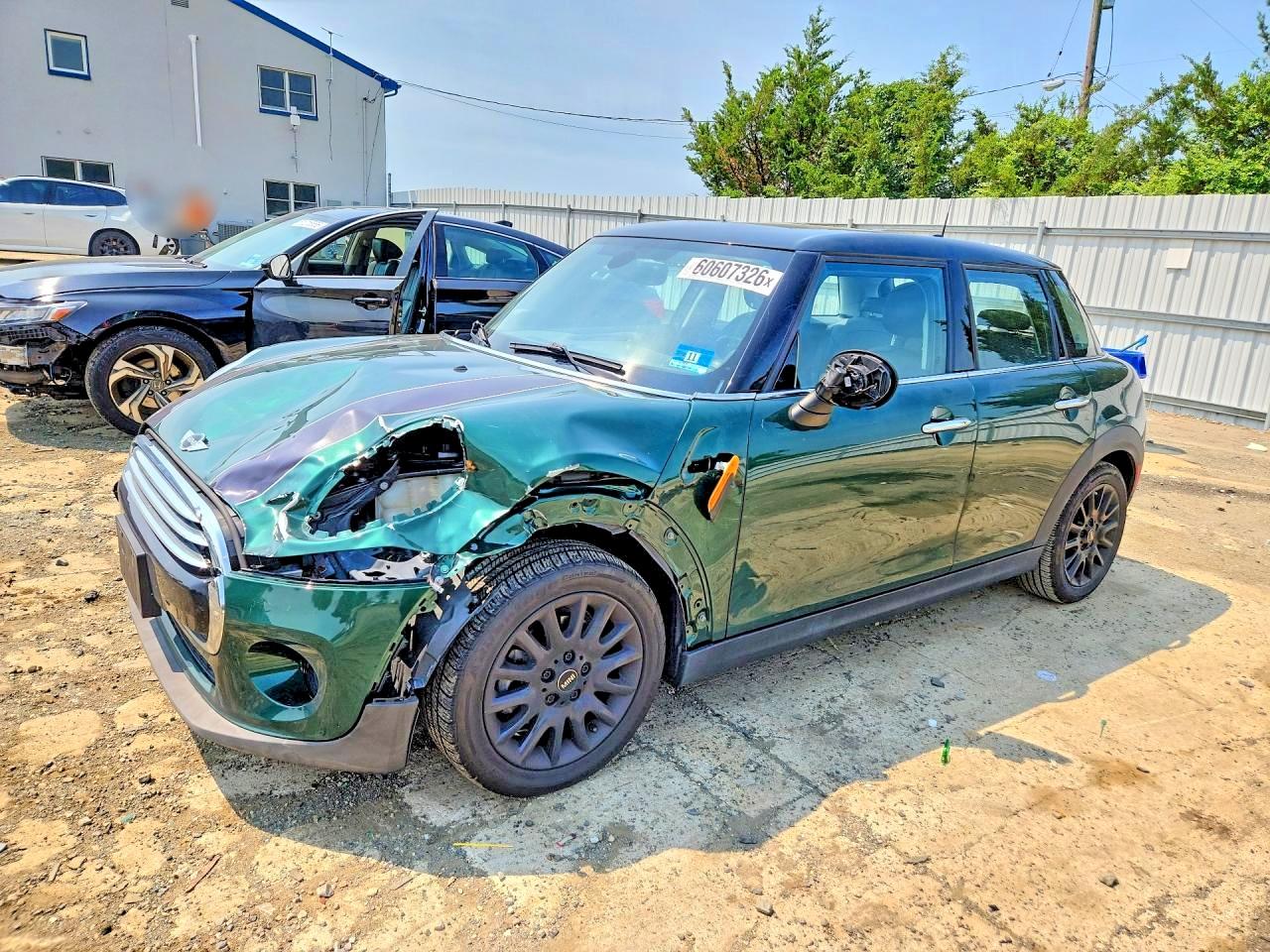 2017 MINI COOPER