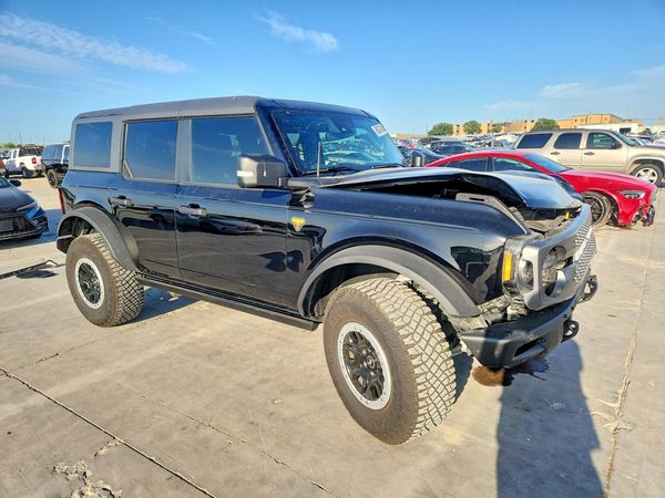 2024 FORD BRONCO Badlands