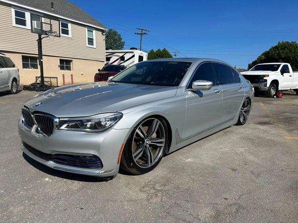 2016 BMW 750 xDrive