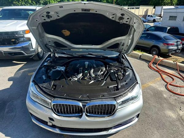 2016 BMW 750 xDrive