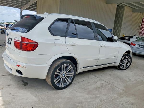 2013 BMW X5 xDrive50i
