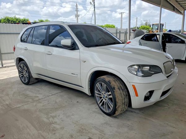 2013 BMW X5 xDrive50i