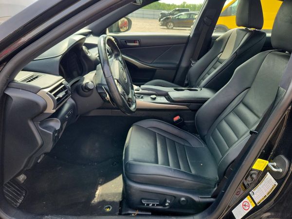 2017 LEXUS IS