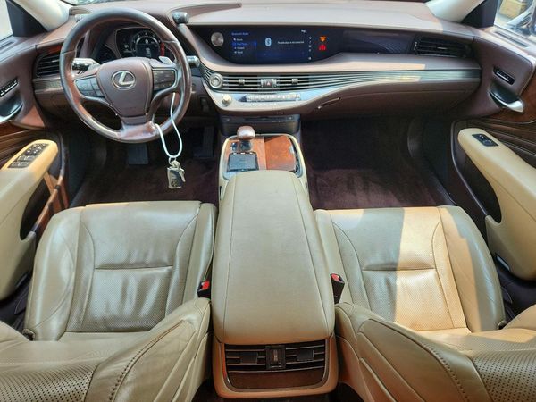 2018 LEXUS LS 500