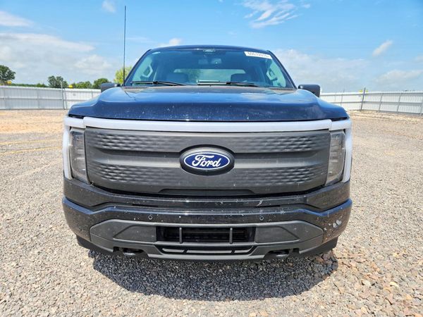 2025 FORD F150 XLT
