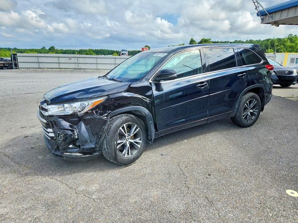 2017 TOYOTA HIGHLANDER LE/LE Plus