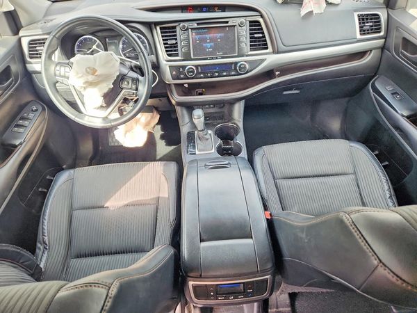 2017 TOYOTA HIGHLANDER LE/LE Plus