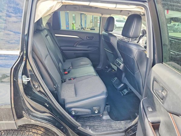 2017 TOYOTA HIGHLANDER LE/LE Plus