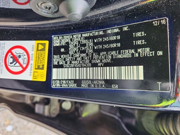 2017 TOYOTA HIGHLANDER LE/LE Plus