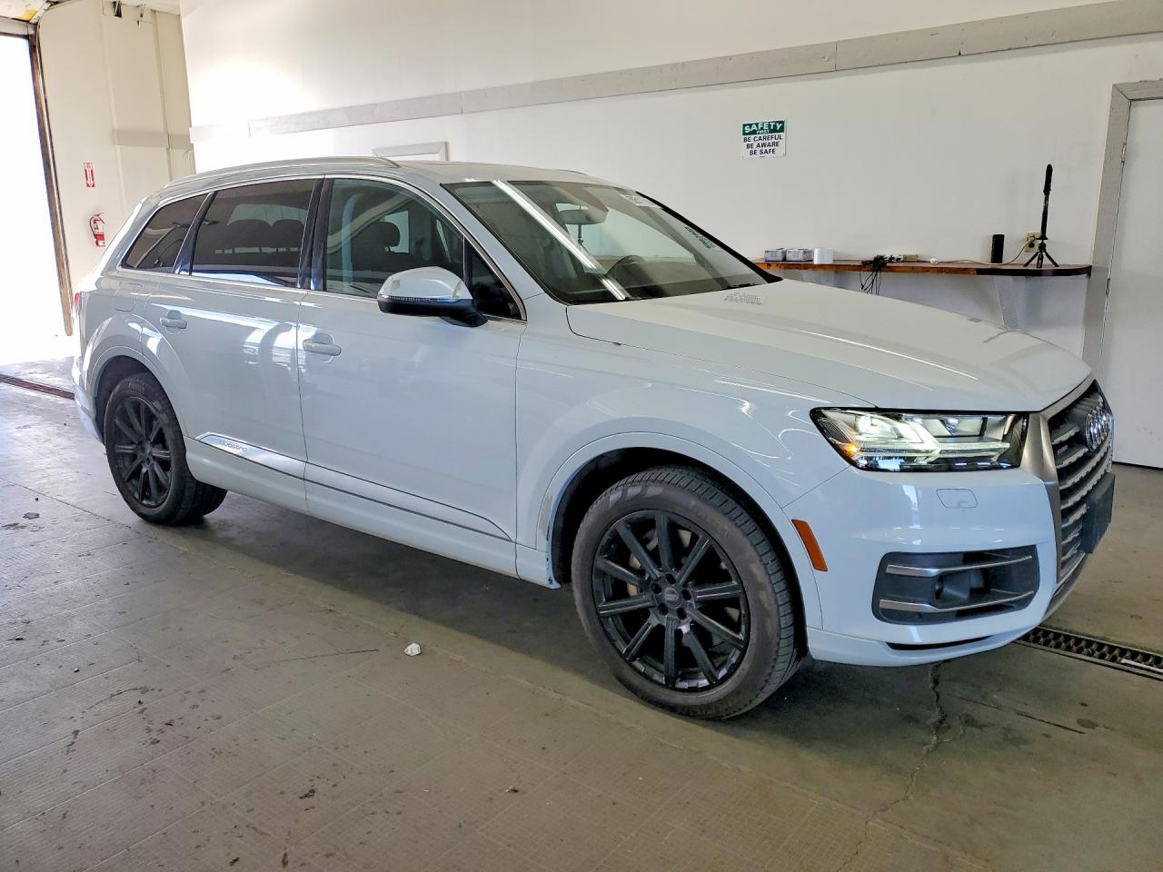 2017 AUDI Q7 quattro Premium Plus