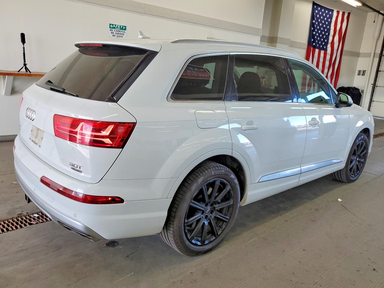 2017 AUDI Q7 quattro Premium Plus