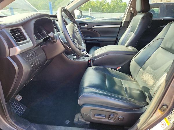 2018 TOYOTA HIGHLANDER SE/XLE