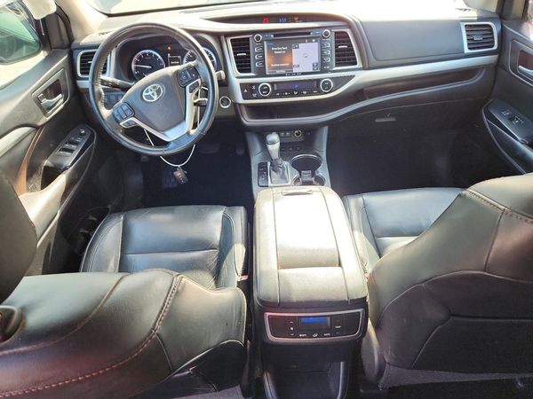 2018 TOYOTA HIGHLANDER SE/XLE