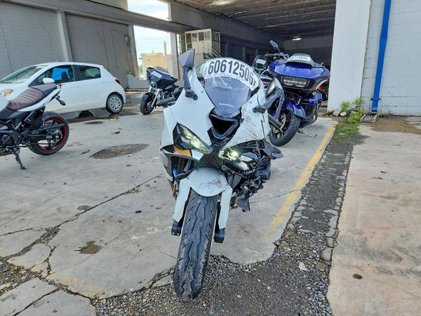 2026 KAWASAKI ZX636