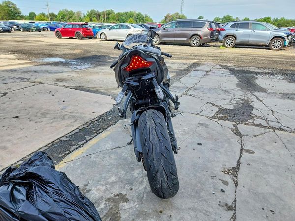 2026 KAWASAKI ZX636