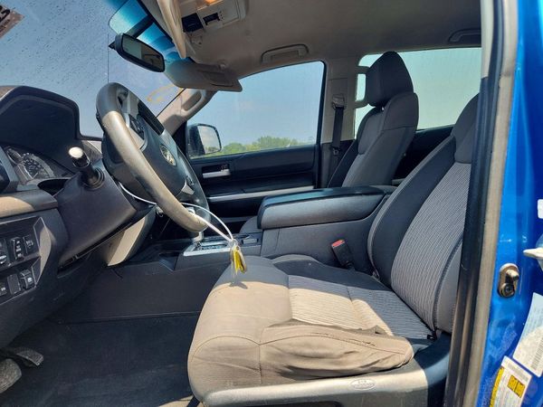 2016 TOYOTA TUNDRA SR5