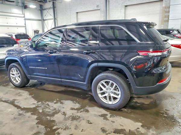 2026 JEEP GRAND CHEROKEE LAREDO 4X4