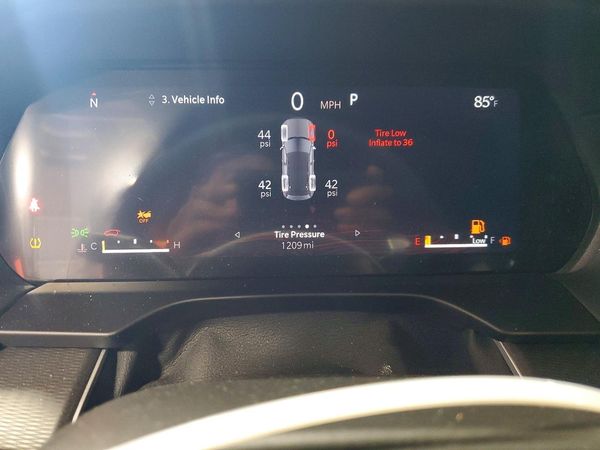 2026 JEEP GRAND CHEROKEE LAREDO 4X4