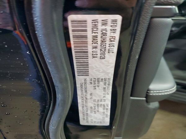 2026 JEEP GRAND CHEROKEE LAREDO 4X4