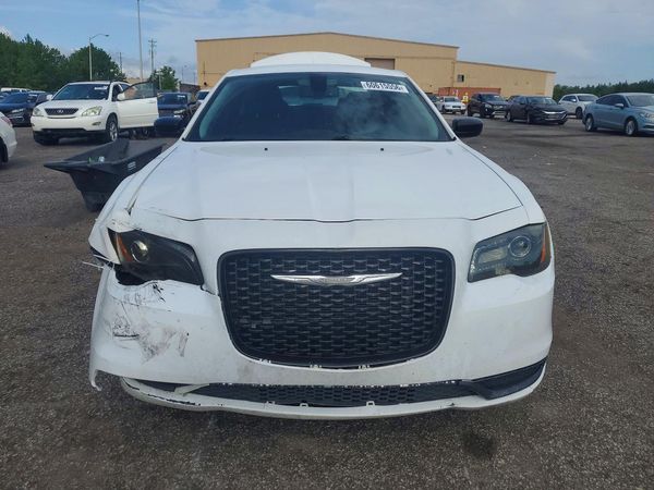 2018 CHRYSLER 300