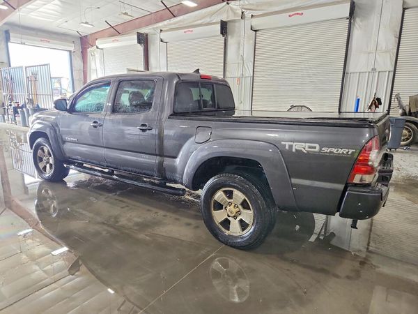 2015 TOYOTA TACOMA Delux Grade