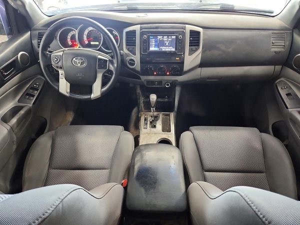 2015 TOYOTA TACOMA Delux Grade