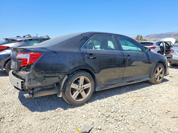 2013 TOYOTA CAMRY