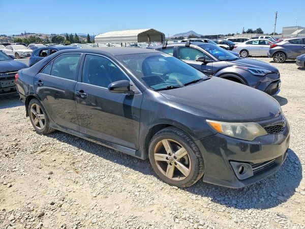 2013 TOYOTA CAMRY