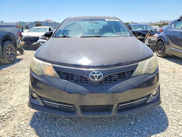 2013 TOYOTA CAMRY