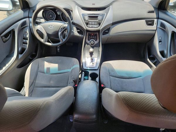 2013 HYUNDAI ELANTRA